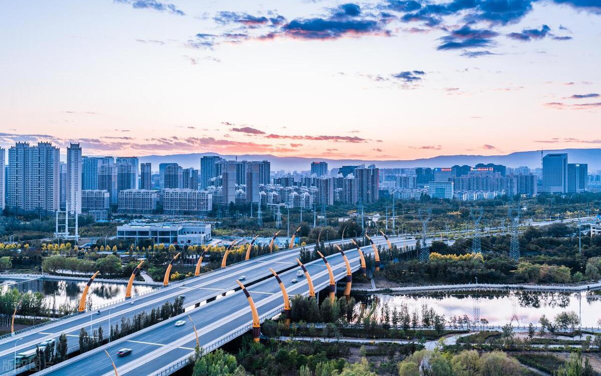 呼和浩特的历史演变与现代发展探究